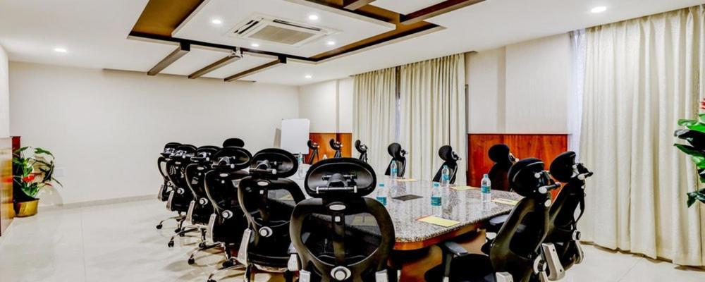 Hotel U.T.Elegance Bangalore Esterno foto