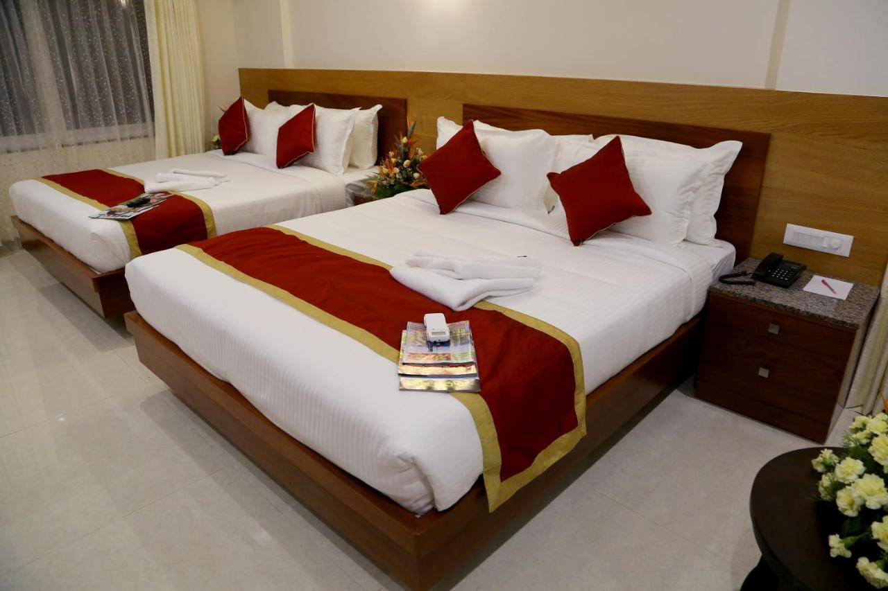 Hotel U.T.Elegance Bangalore Esterno foto