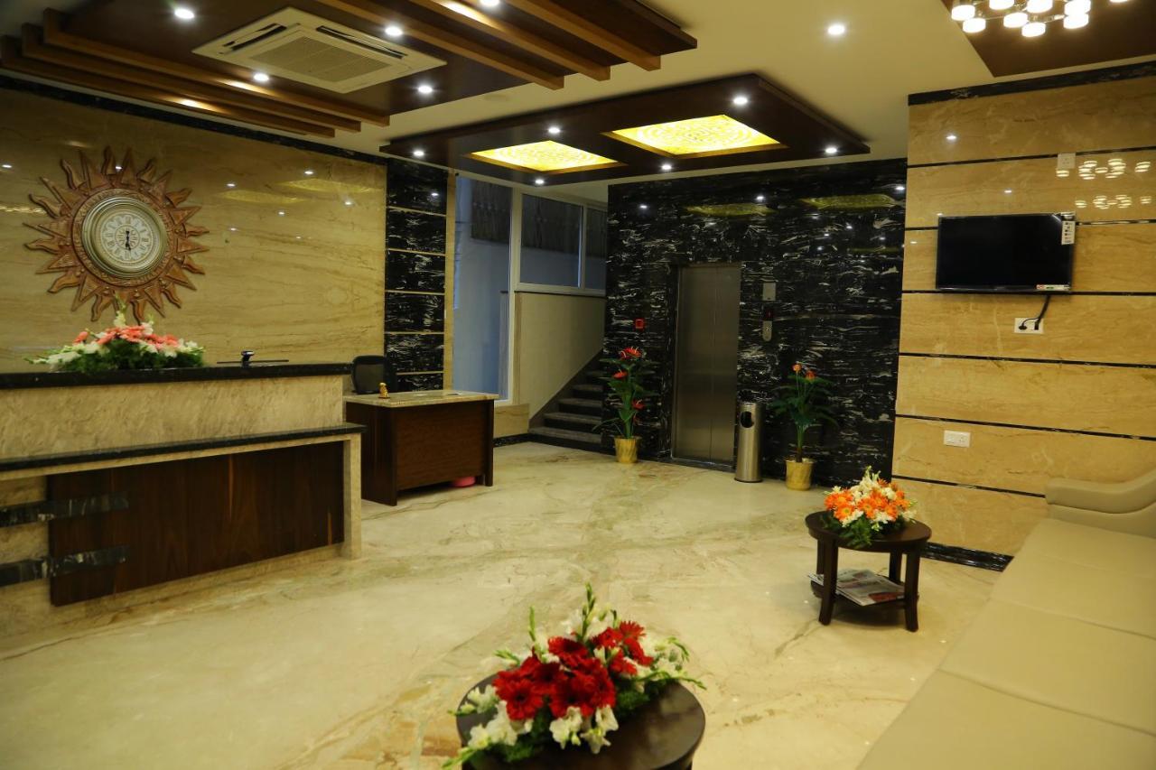 Hotel U.T.Elegance Bangalore Esterno foto