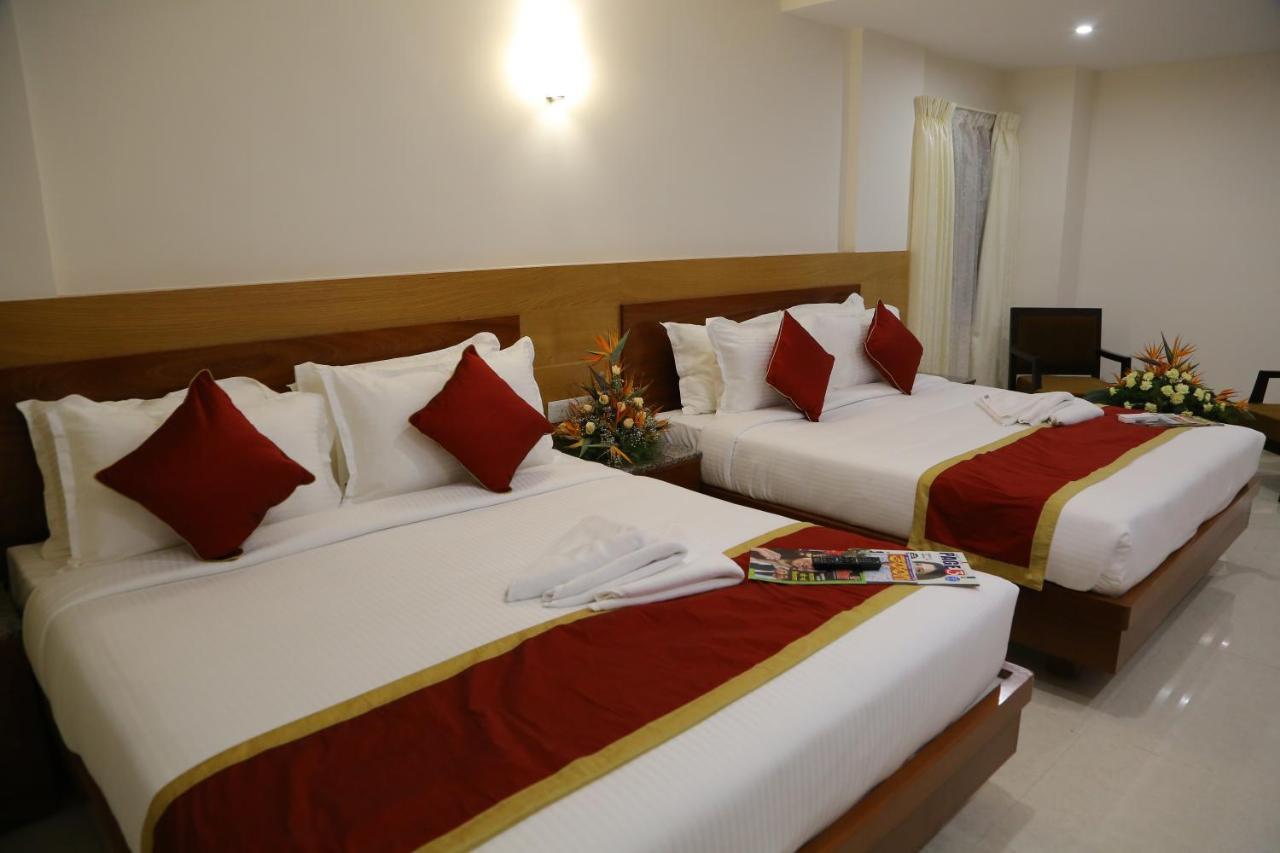Hotel U.T.Elegance Bangalore Esterno foto